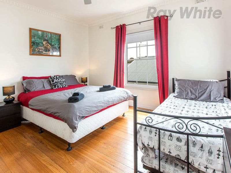 10 Fourth Avenue, Rosebud VIC 3939, Rosebud - Thumbnail 7