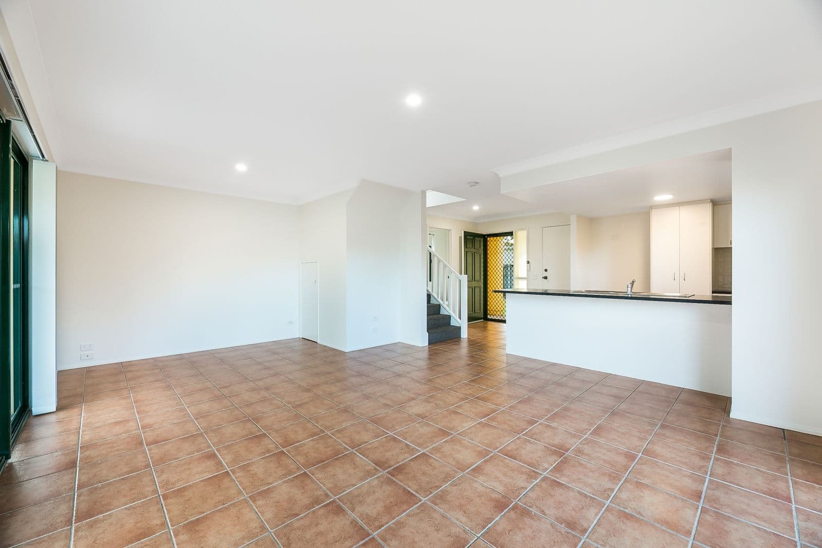 21 Oxbridge Chase, Arundel QLD 4214, Arundel - Thumbnail 4