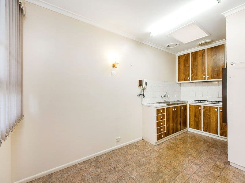204 Charman Road (faces Higham Street), CHELTENHAM VIC 3192, Cheltenham - Thumbnail 3