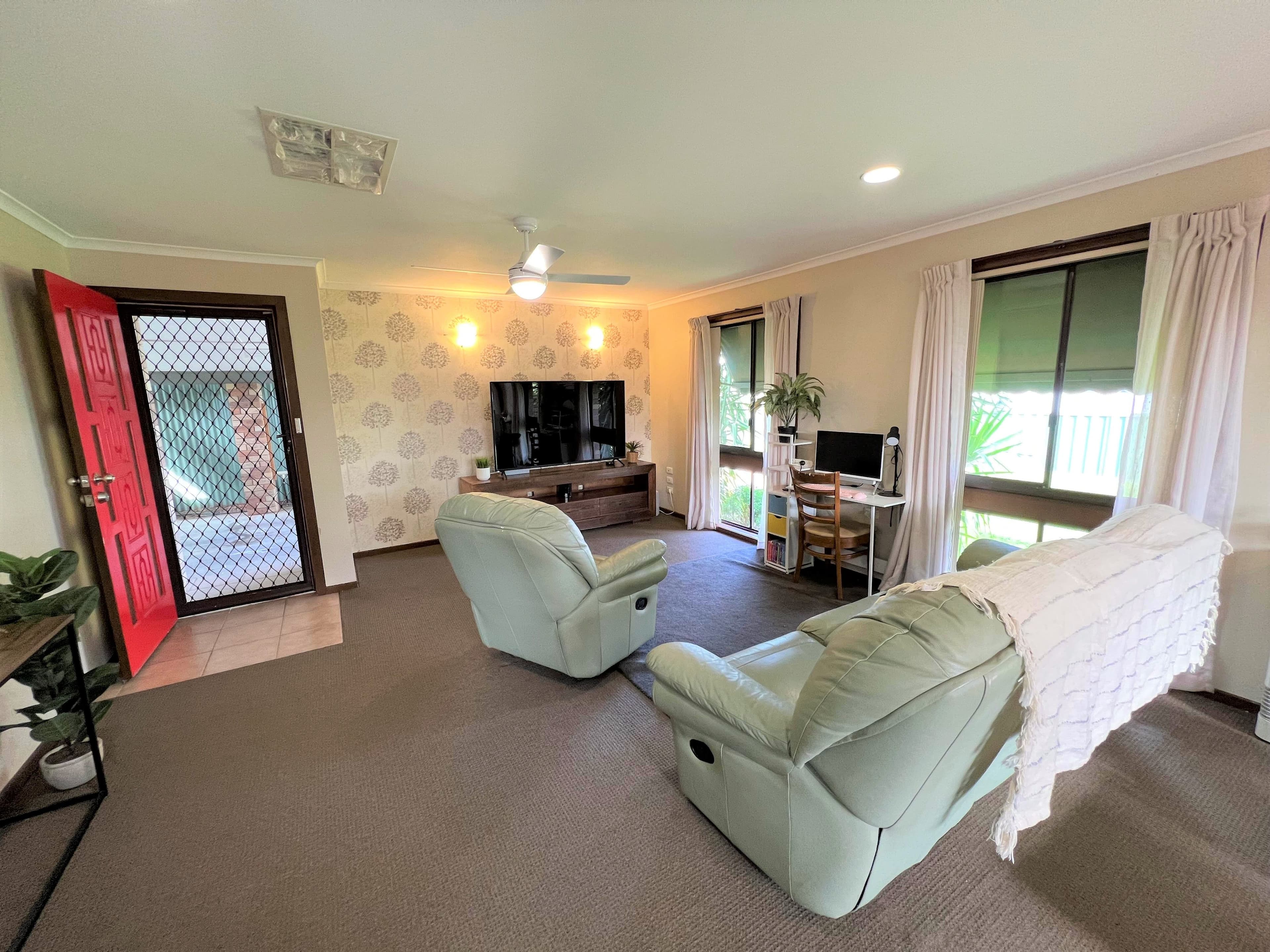 399 Campbell Crescent, Deniliquin NSW 2710, Deniliquin - Thumbnail 2