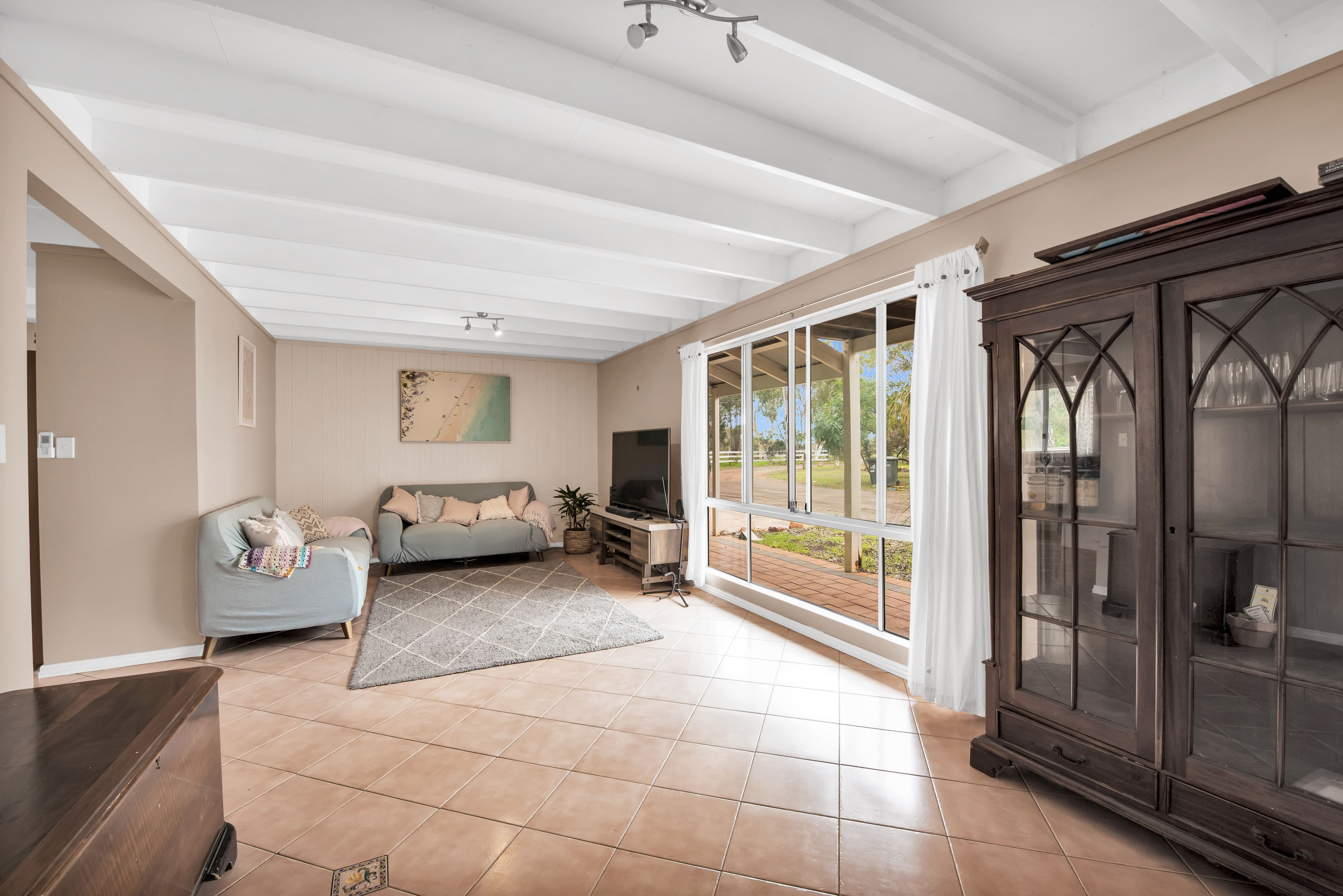 2 Leicester Close, Deepdale WA 6532, Deepdale - Thumbnail 2