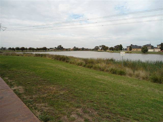 14 Viewbank Circuit, ROXBURGH PARK VIC 3064, Roxburgh Park - Thumbnail 4