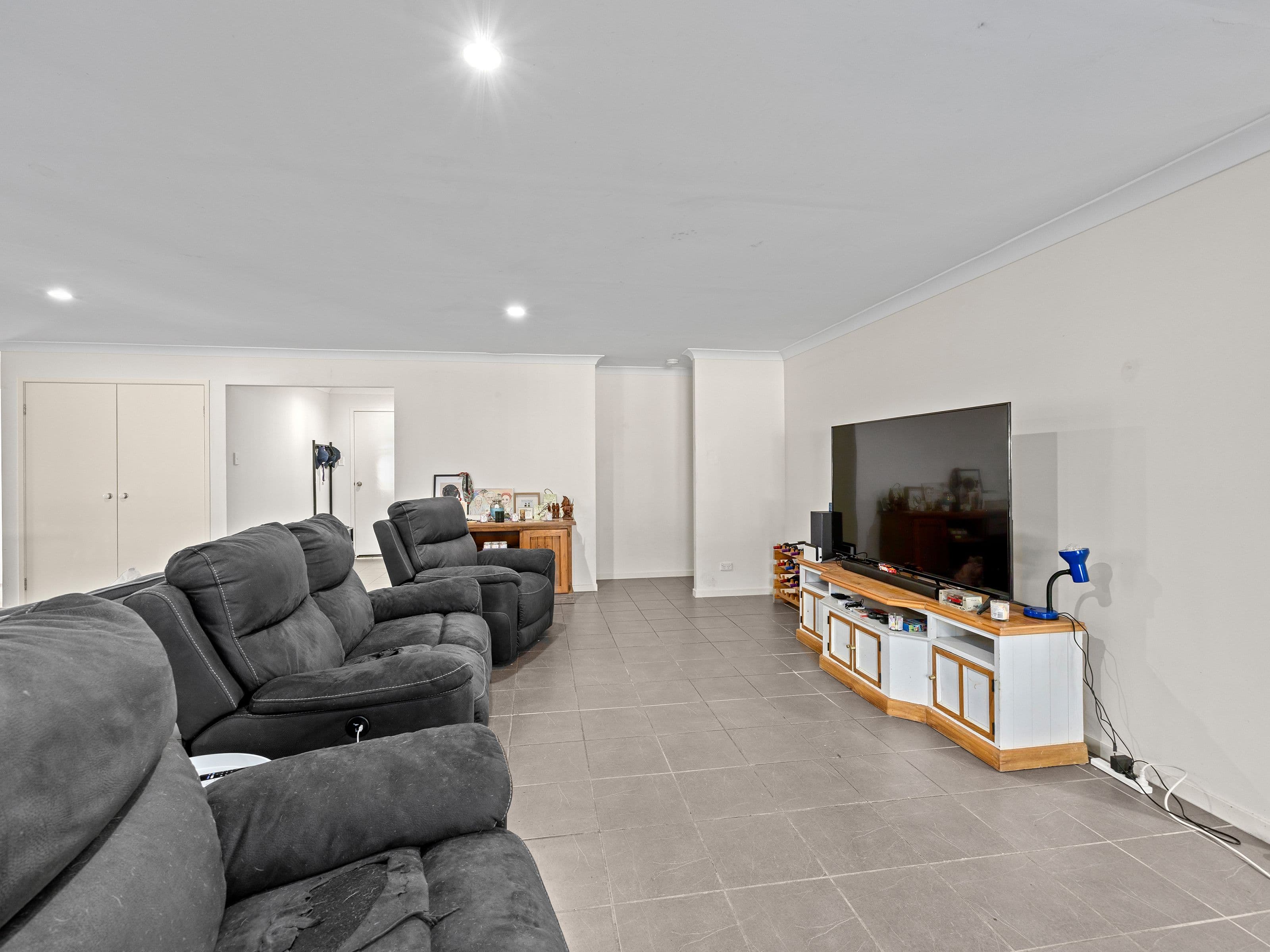 35 Chanel Court, Wulkuraka QLD 4305, Wulkuraka - Thumbnail 2