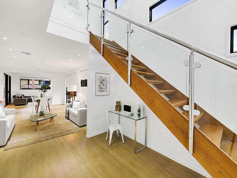 5/8 St Georges Road, Elsternwick, VIC, Refined Family Residence Framed By The Fairways - Thumbnail 2