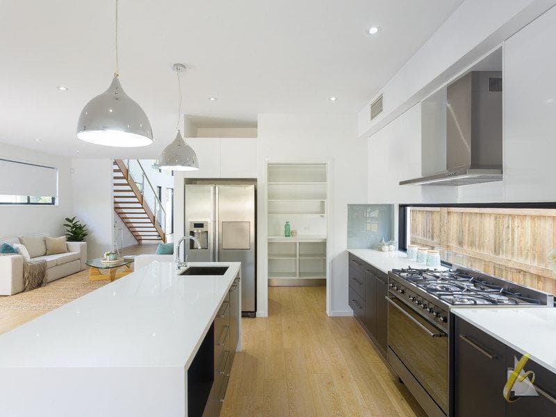 5/8 St Georges Road, Elsternwick, VIC, Refined Family Residence Framed By The Fairways - Thumbnail 3
