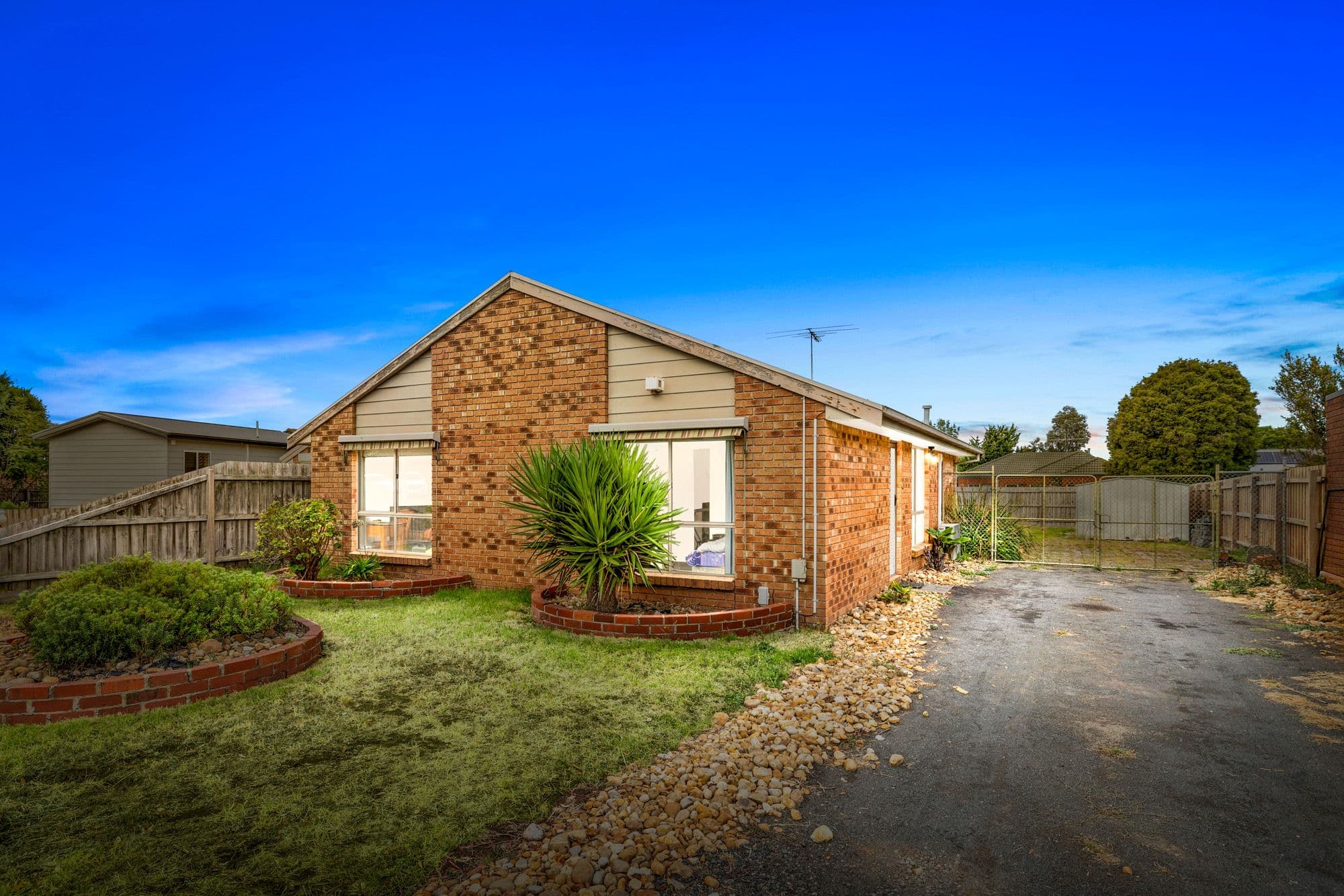 10 Bligh Place, Wyndham Vale VIC 3024, Wyndham Vale - Thumbnail 2