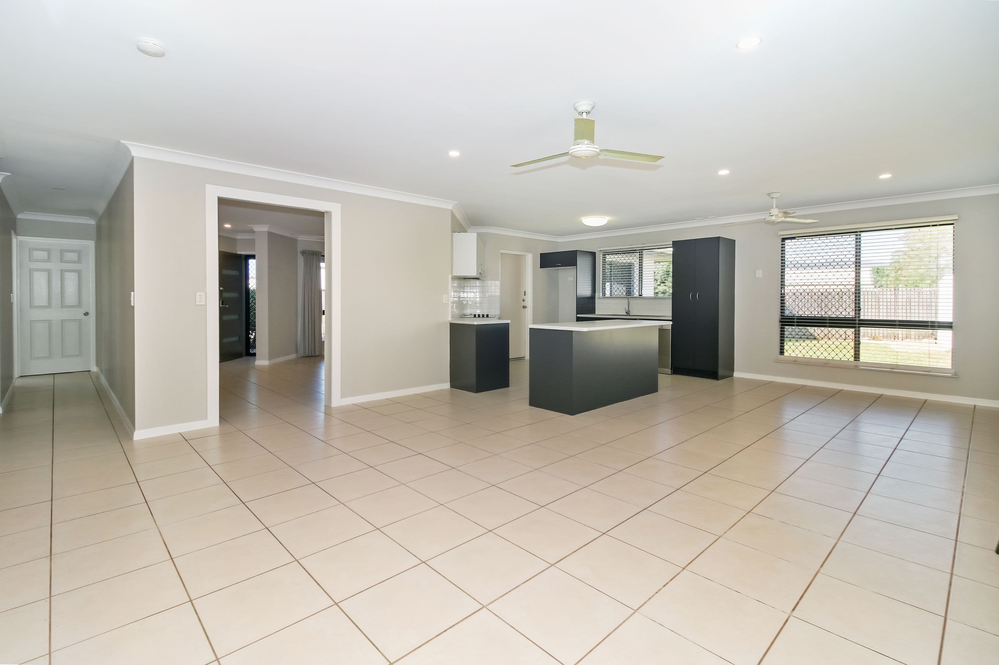 19 Riley Circuit, Kirwan QLD 4817, Kirwan - Thumbnail 2