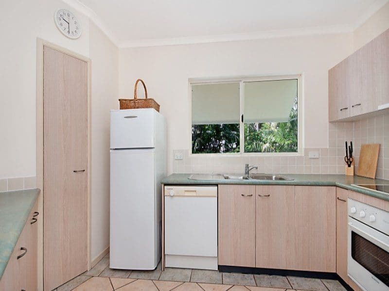 39 Vasey Esplanade, TRINITY BEACH QLD 4879, Trinity Beach - Thumbnail 6