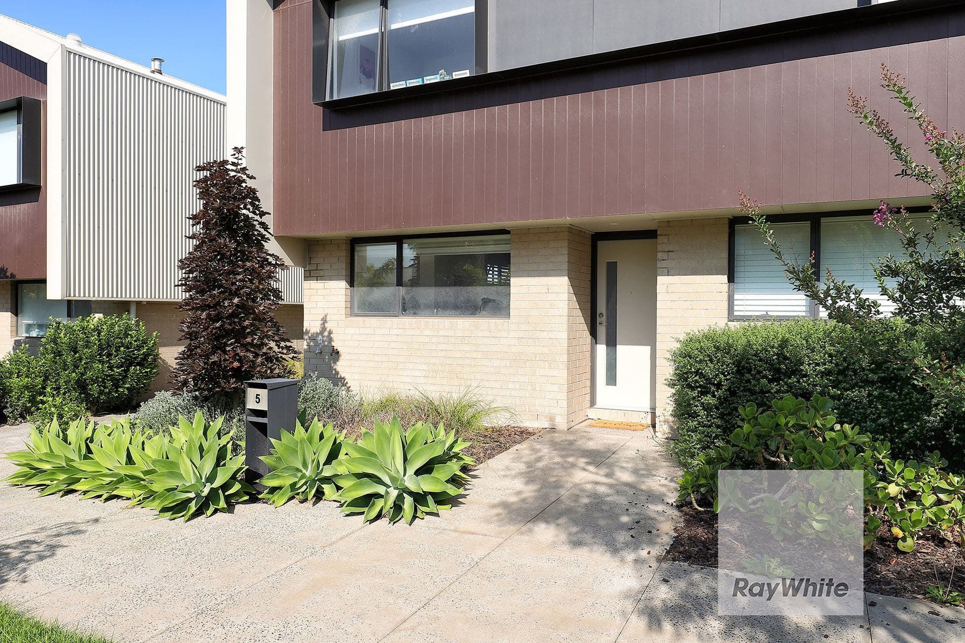 5 Mezzo Walk, Greenvale VIC 3059, Greenvale - Thumbnail 2