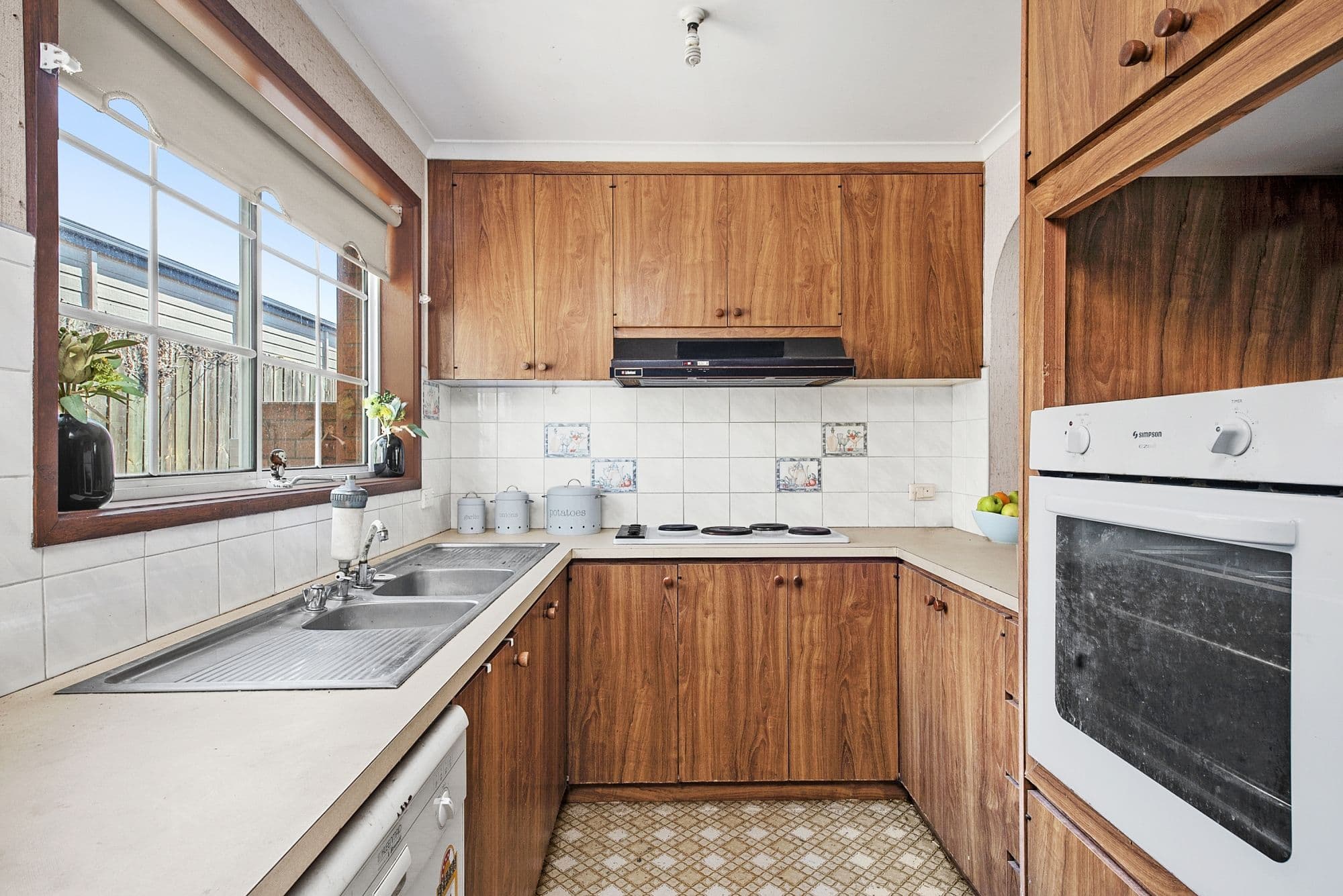 17 Aberdeen Street, Newtown VIC 3220, Newtown - Thumbnail 2