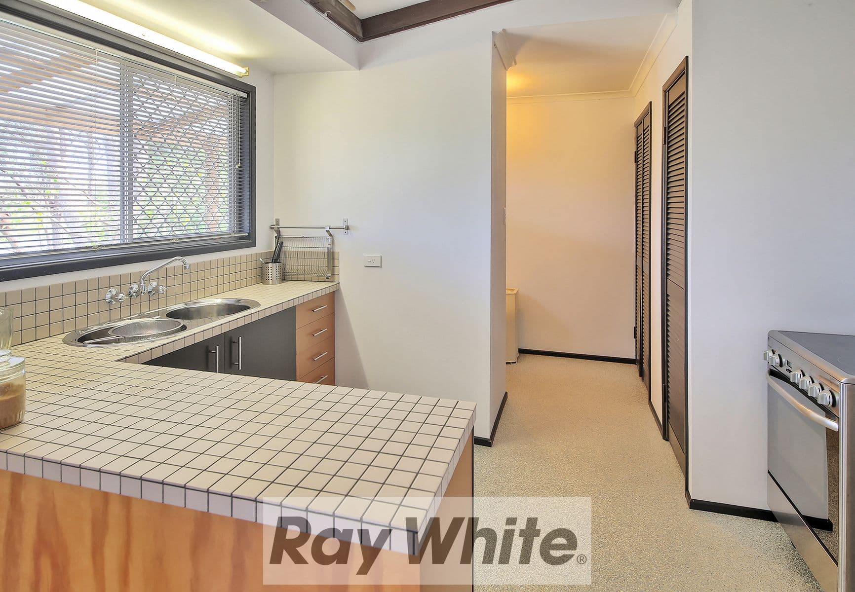 15 Tecoma Street, Kingston QLD 4114, Kingston - Thumbnail 7