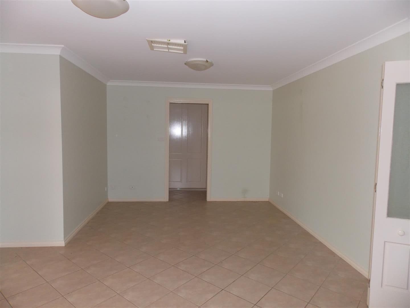 10 Noonan Street, PARKES NSW 2870, Parkes - Thumbnail 5