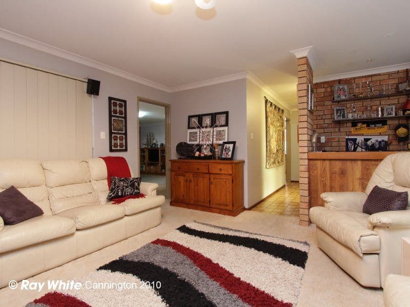 17 Blenny Close, CANNINGTON WA 6107, Cannington - Thumbnail 2