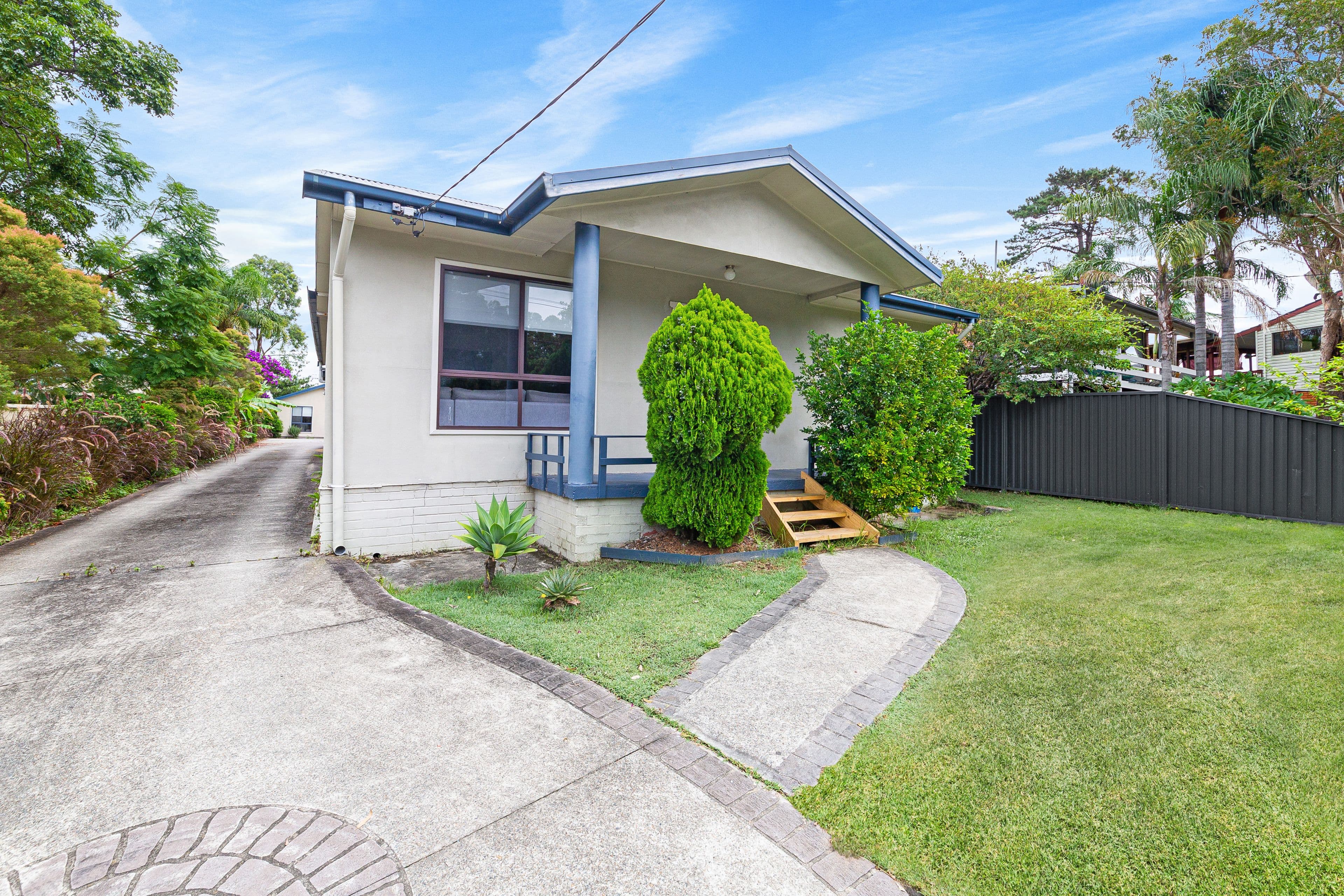 160 Elizabeth Bay Drive, Lake Munmorah NSW 2259, Lake Munmorah - Image 1