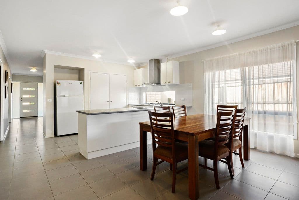 4 Bonang Drive, Doreen VIC 3754, Doreen - Thumbnail 3
