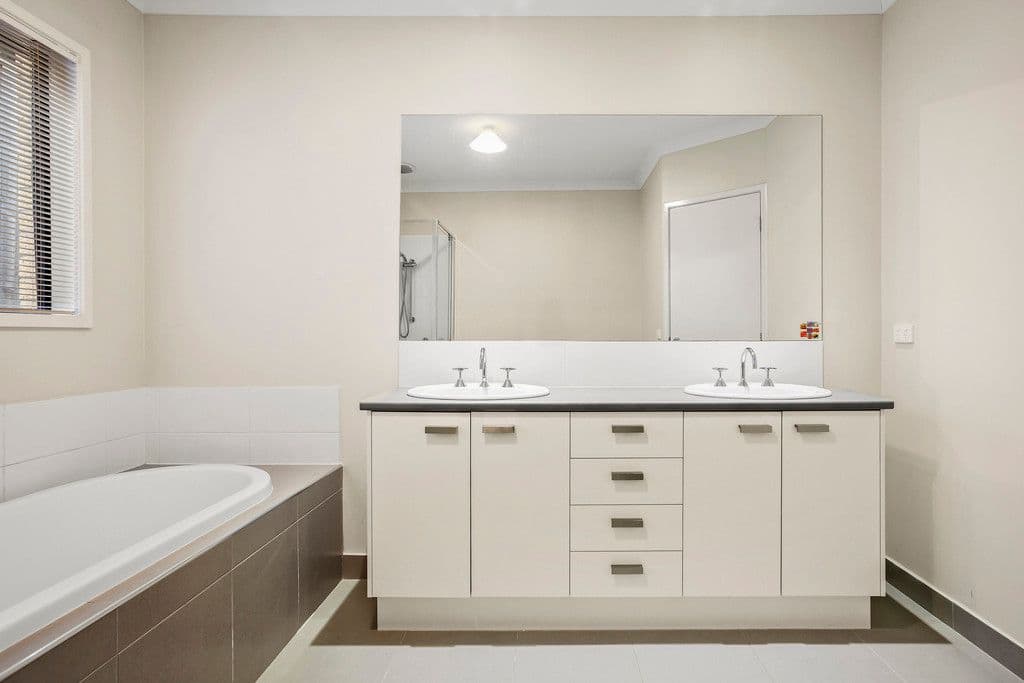 4 Bonang Drive, Doreen VIC 3754, Doreen - Thumbnail 8