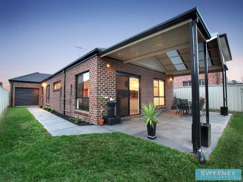 10 Coen Place, Caroline Springs - Thumbnail 4