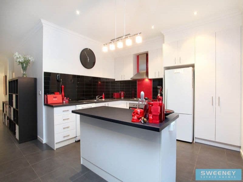 10 Coen Place, Caroline Springs - Thumbnail 7