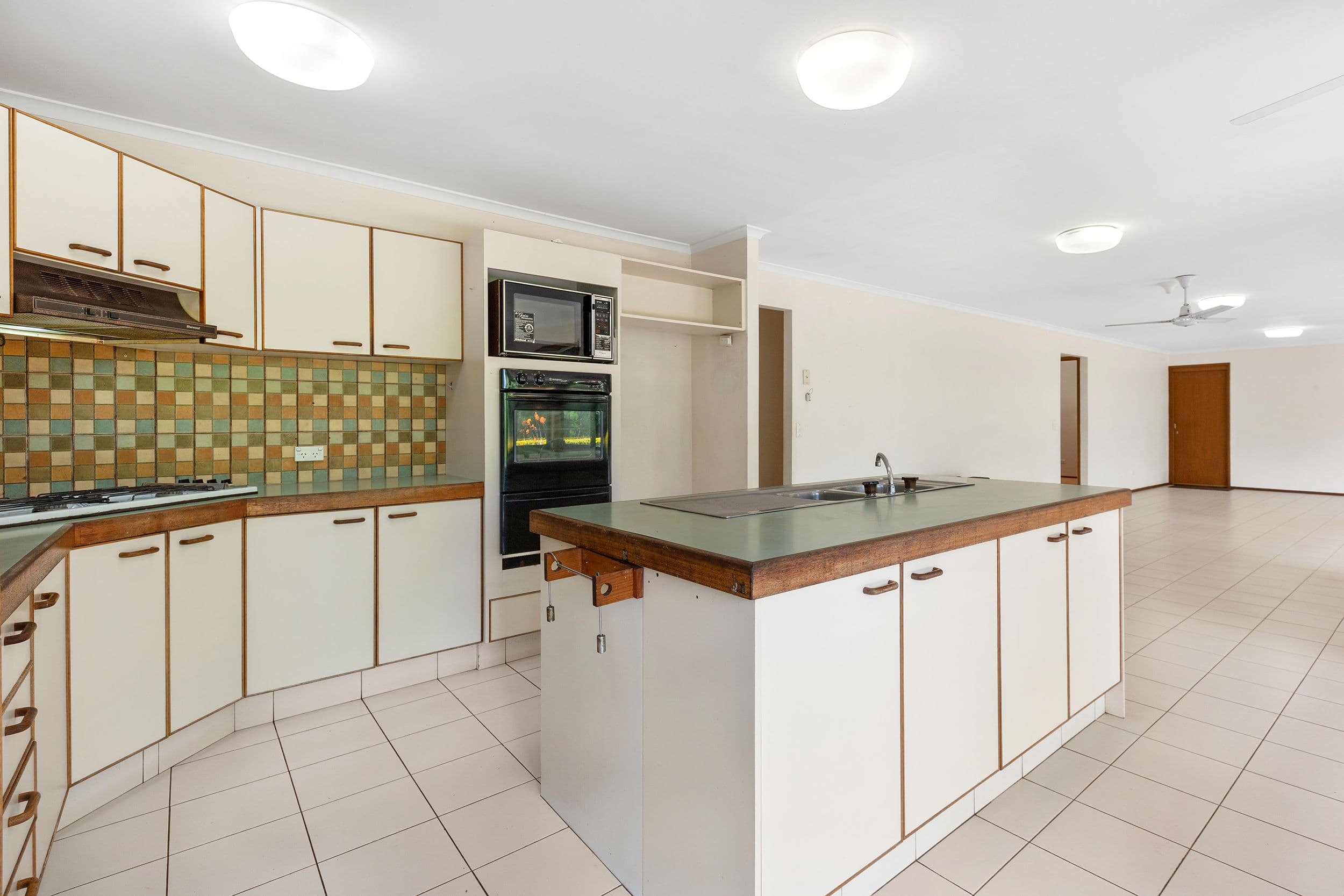 32-34 Chalmette Drive, Tamborine Mountain QLD 4272, Tamborine Mountain - Thumbnail 5