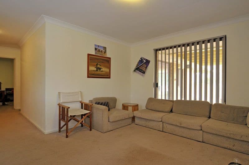 6 Gillam Way, BEECHBORO WA 6063, Beechboro - Thumbnail 2