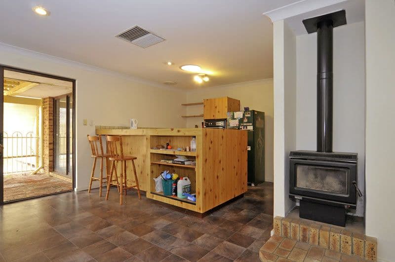 6 Gillam Way, BEECHBORO WA 6063, Beechboro - Thumbnail 4