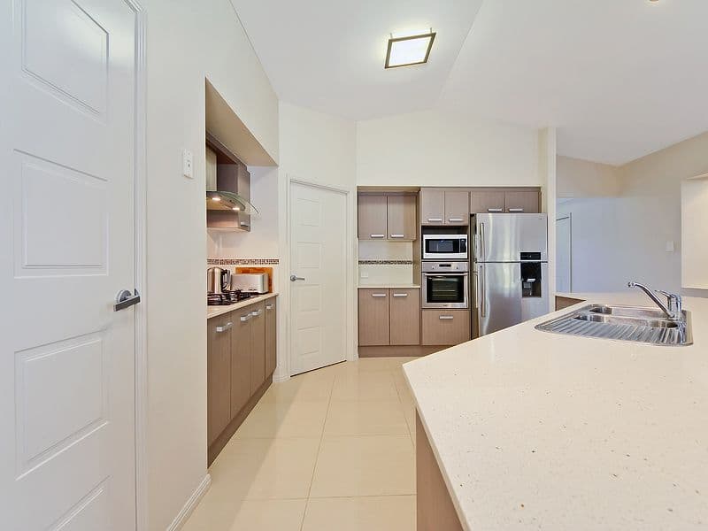 3 Rusty Plum Court, REEDY CREEK QLD 4227, Reedy Creek - Thumbnail 4