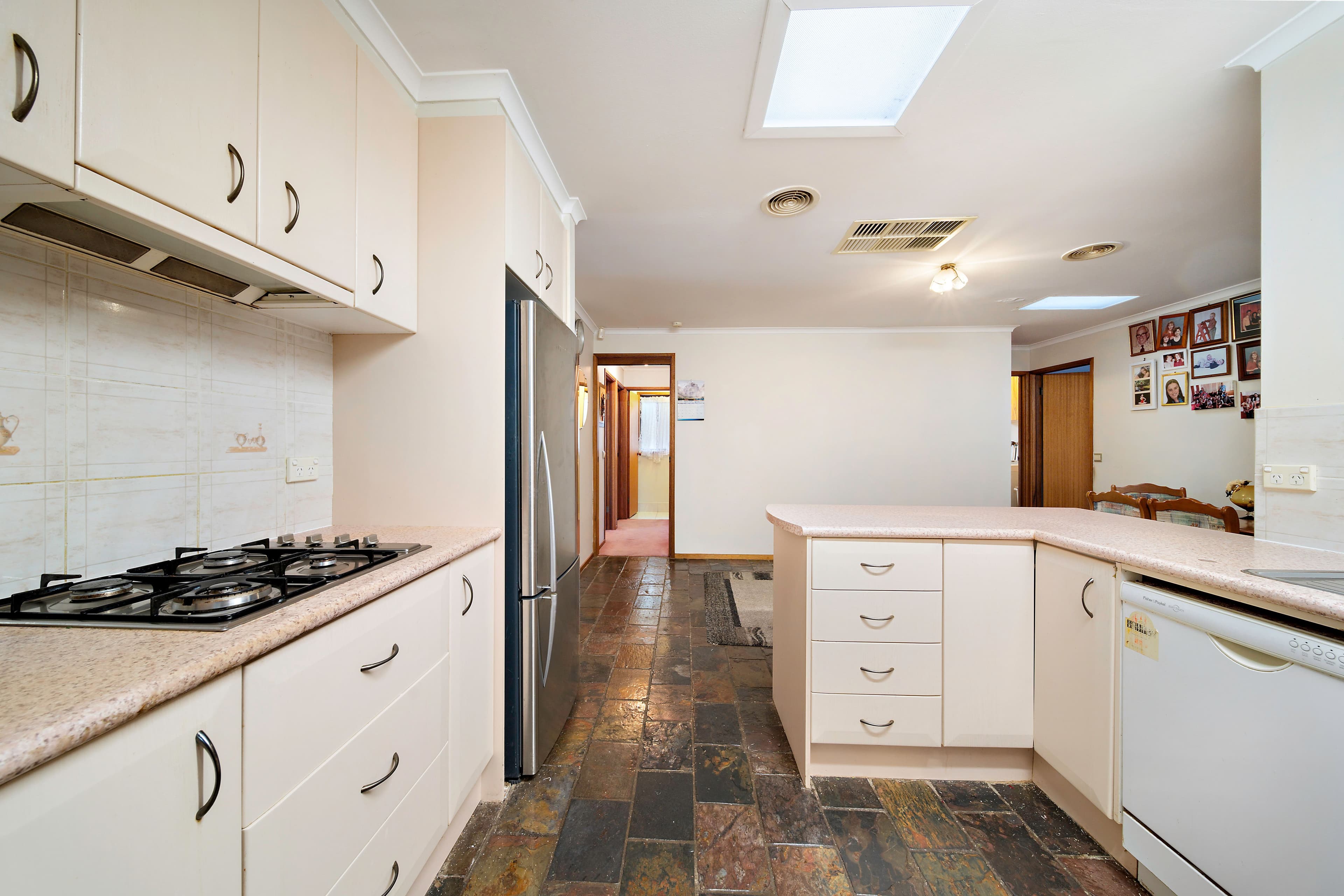 1 Mcghie Place, Latham ACT 2615, Latham - Thumbnail 5