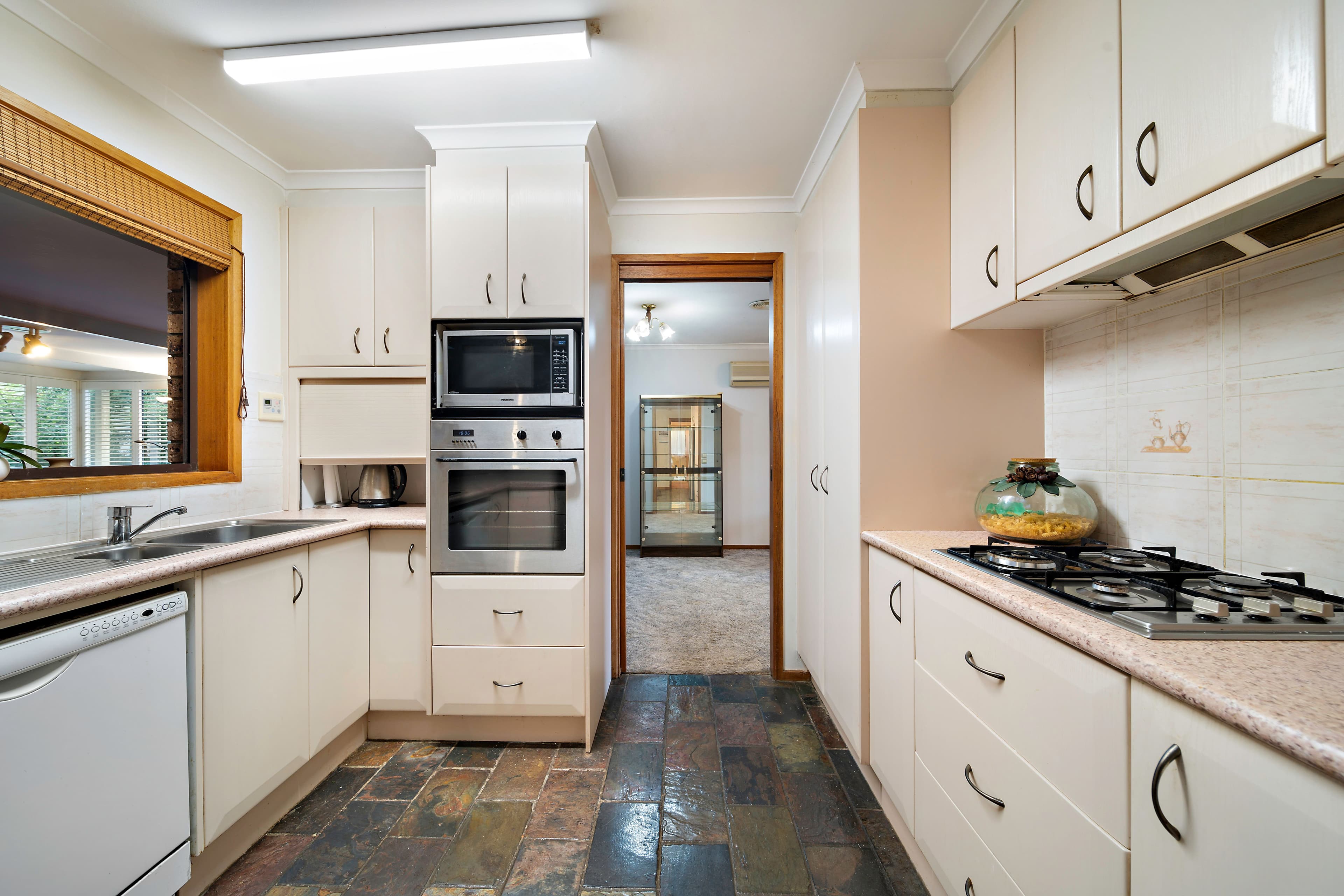 1 Mcghie Place, Latham ACT 2615, Latham - Thumbnail 6