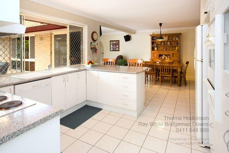 5 Parkview Place, BRIDGEMAN DOWNS QLD 4035, Bridgeman Downs - Thumbnail 2