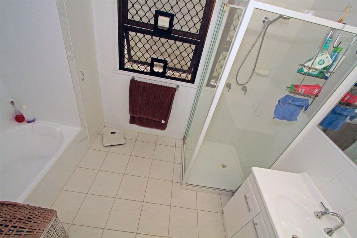 16 Private Street, ALLENSTOWN QLD 4700, Allenstown - Thumbnail 4
