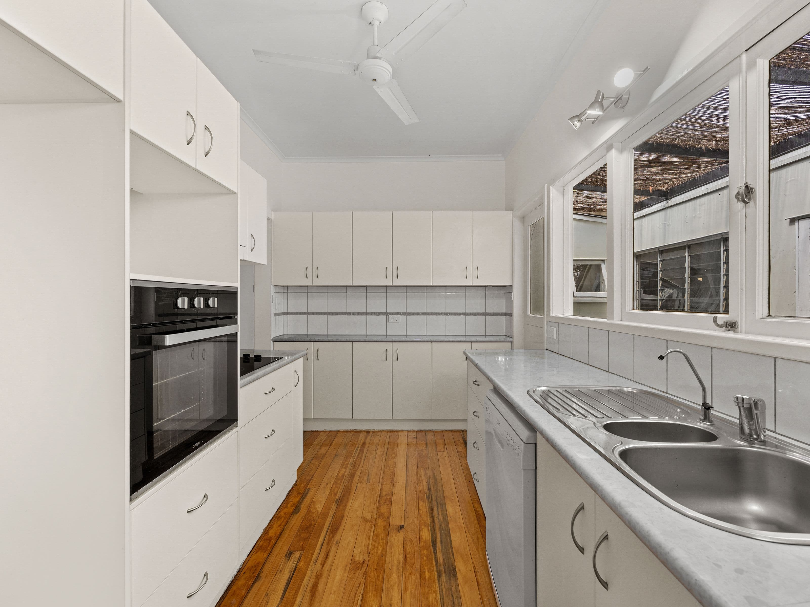 10 Soudan Street, North Booval QLD 4304, North Booval - Thumbnail 2