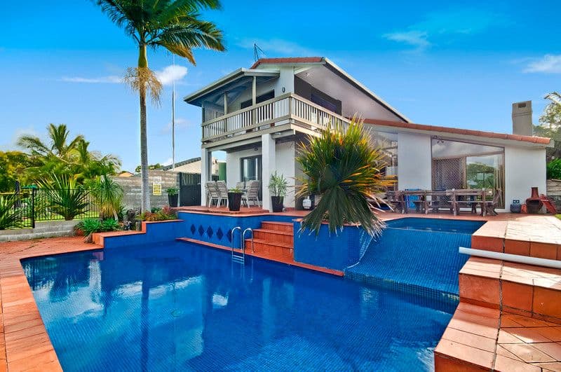 118 Tallebudgera Drive, PALM BEACH QLD 4221, Palm Beach - Thumbnail 2