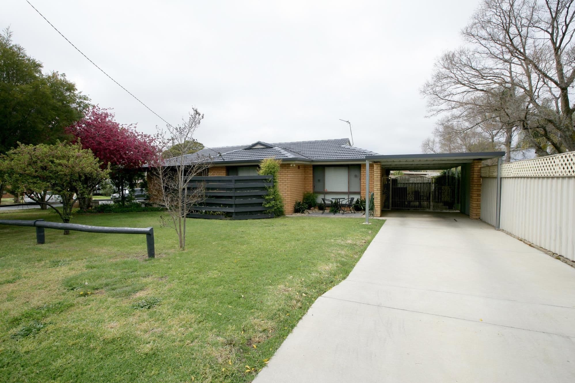 42 Walana Crescent, KOORINGAL NSW 2650, Kooringal - Thumbnail 3