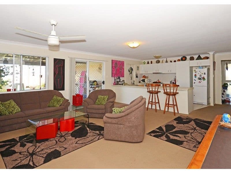 15 Mia Court, NIKENBAH QLD 4655, Nikenbah - Thumbnail 5