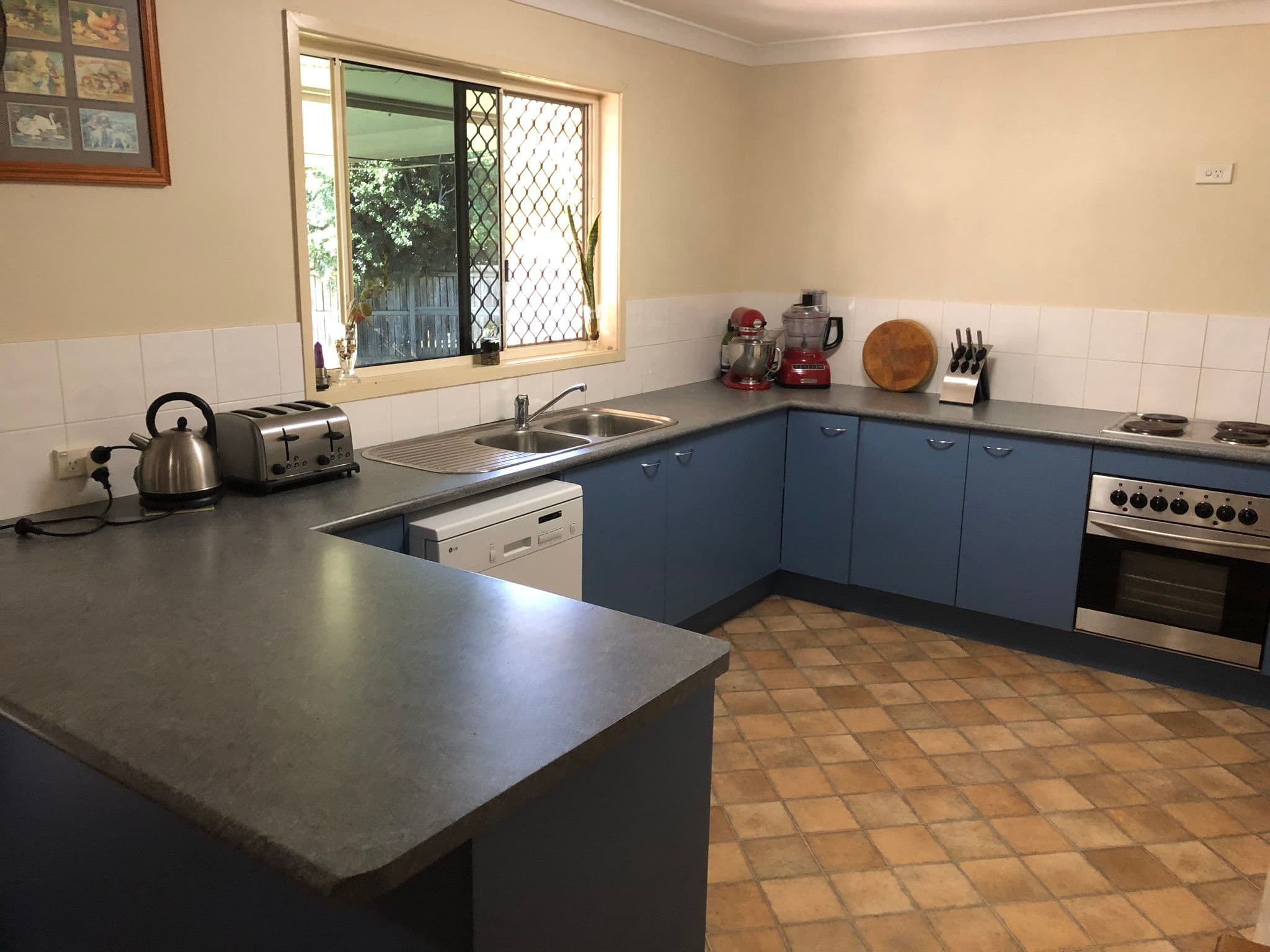 28 Spring Road, Kallangur QLD 4503, Kallangur - Thumbnail 3
