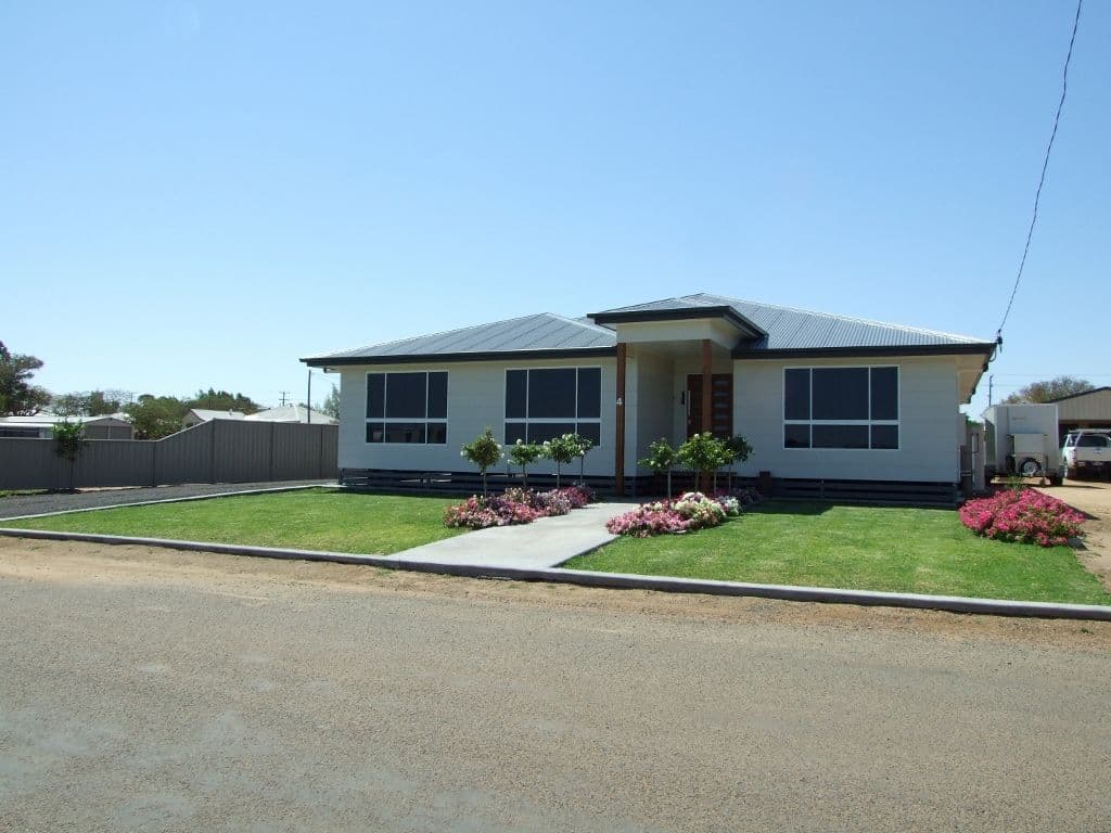 4 Stilt Street, Longreach QLD 4730, Longreach - Image 1
