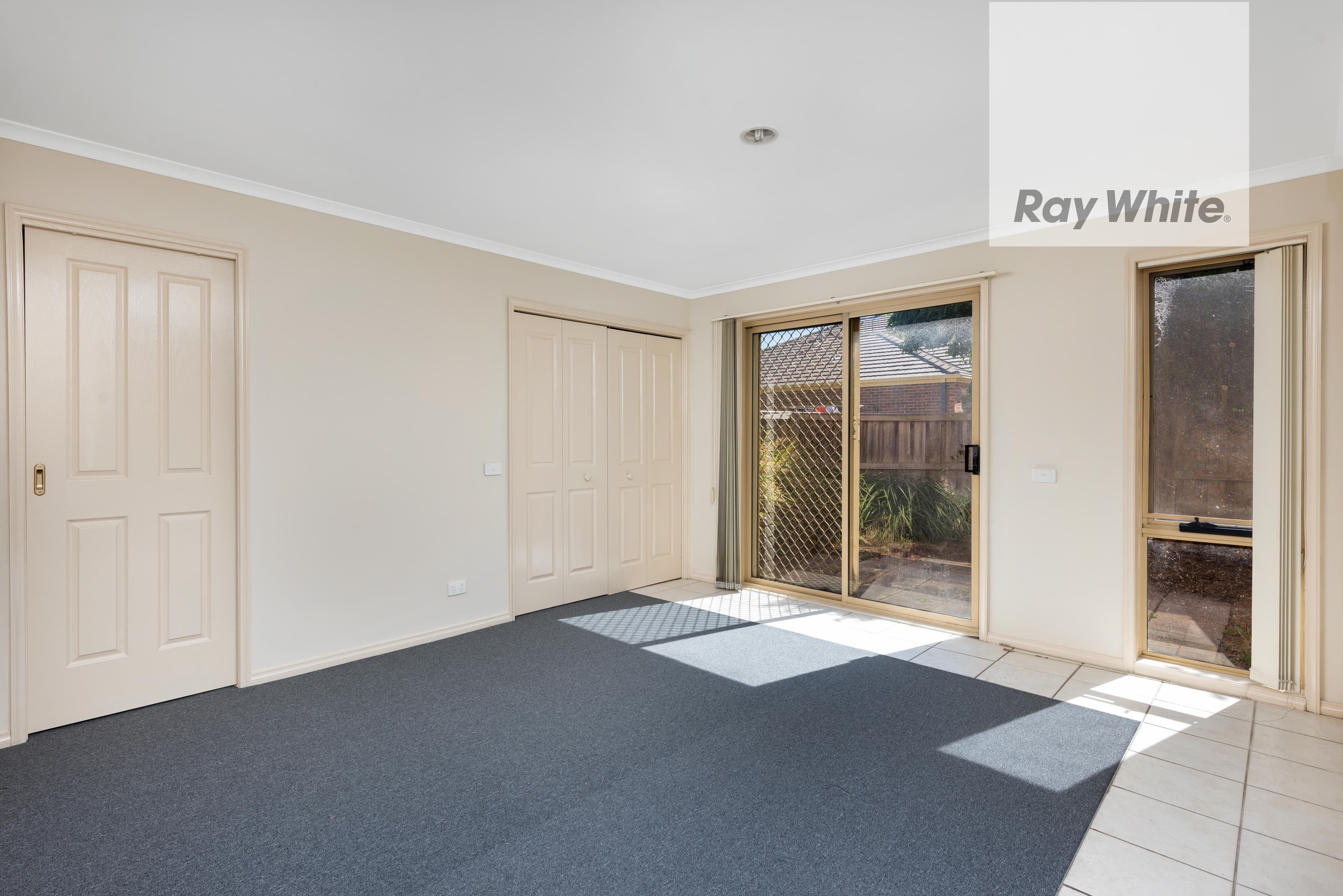 215 Betula Avenue, Mill Park VIC 3082, Mill Park - Thumbnail 3