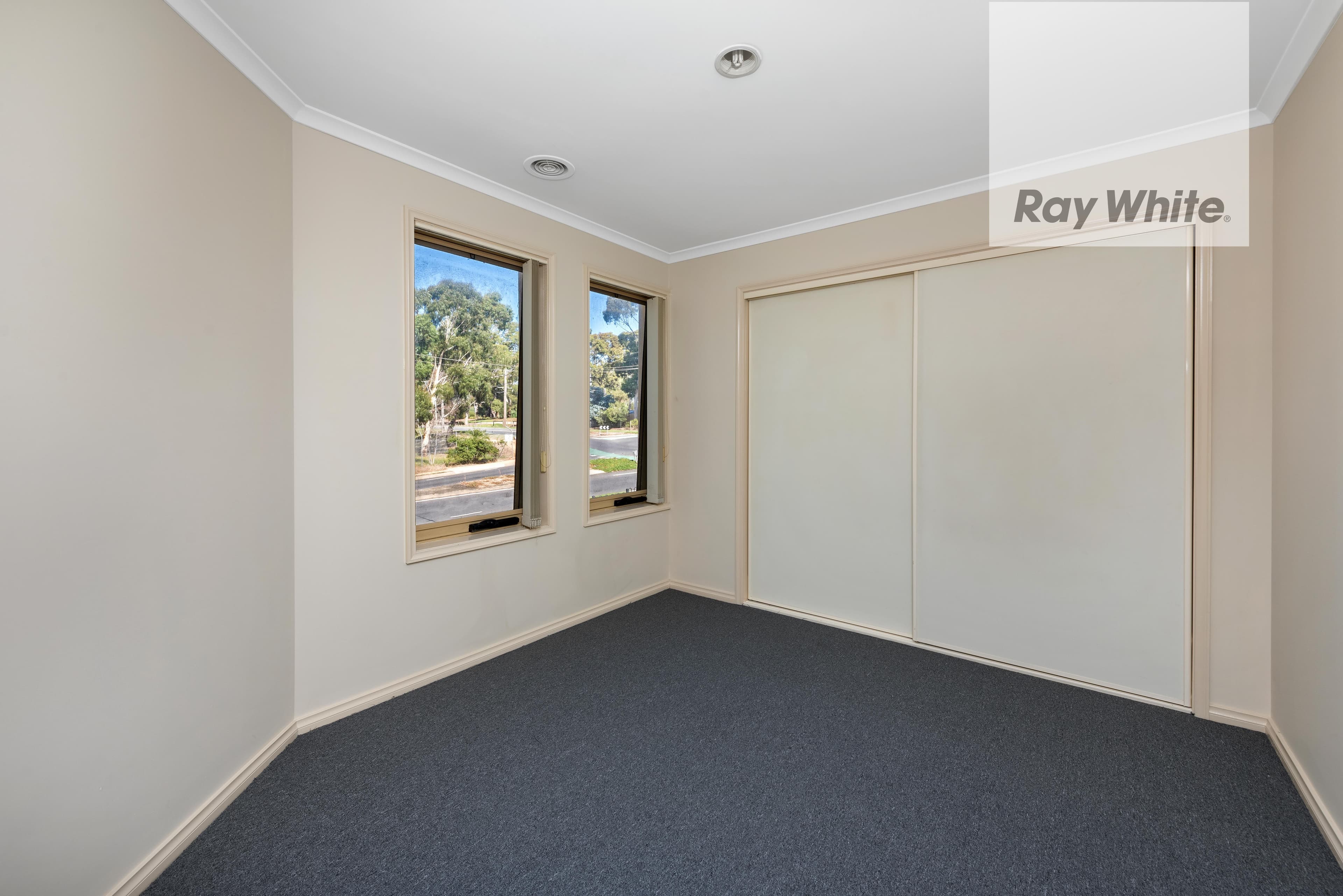 215 Betula Avenue, Mill Park VIC 3082, Mill Park - Thumbnail 5