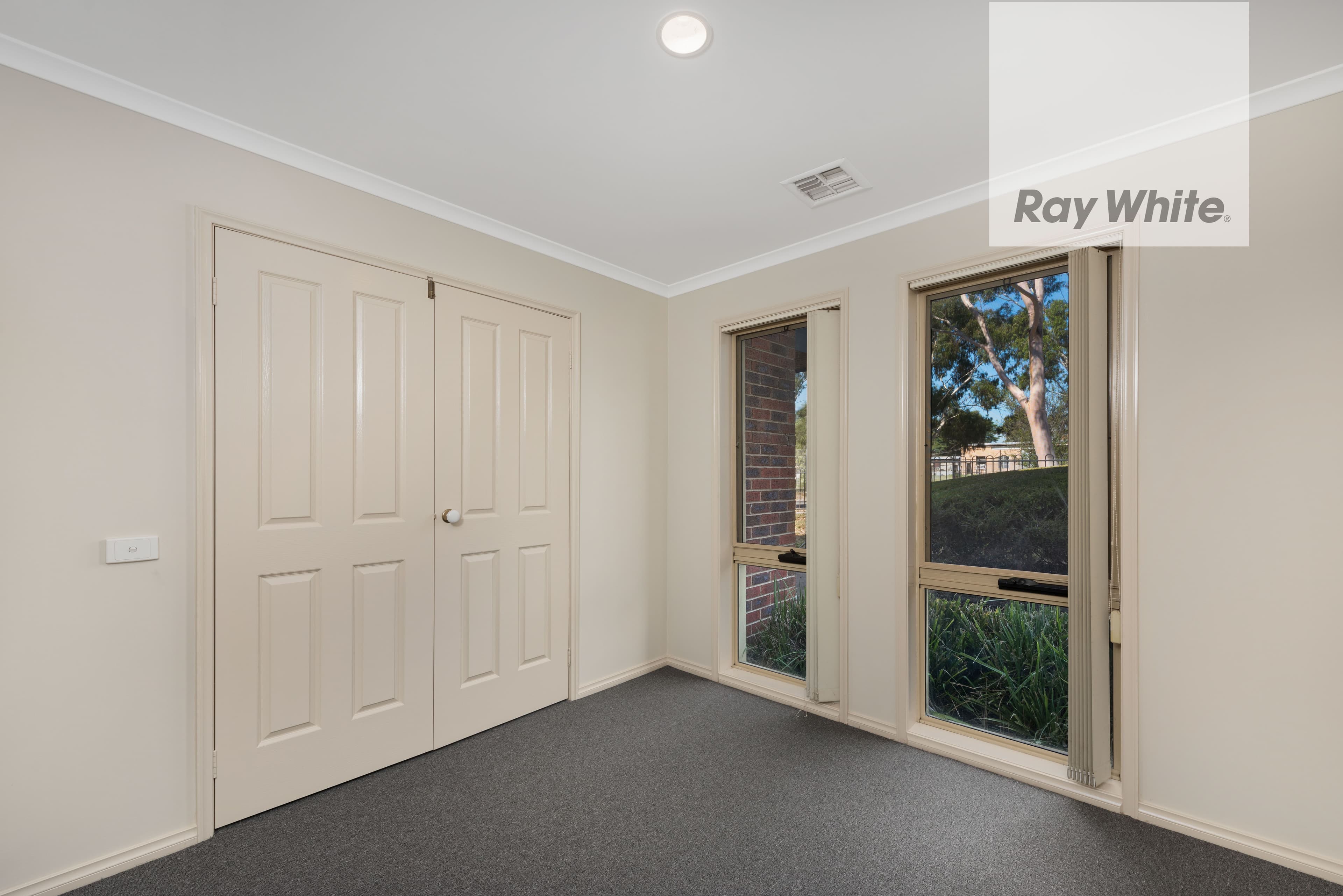 215 Betula Avenue, Mill Park VIC 3082, Mill Park - Thumbnail 7