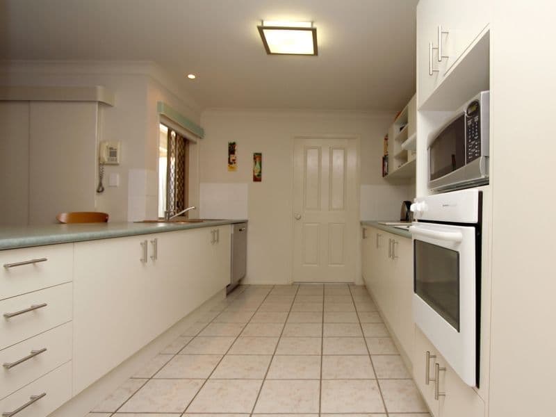 62 Sunflower Crescent, CALAMVALE QLD 4116, Calamvale - Thumbnail 3