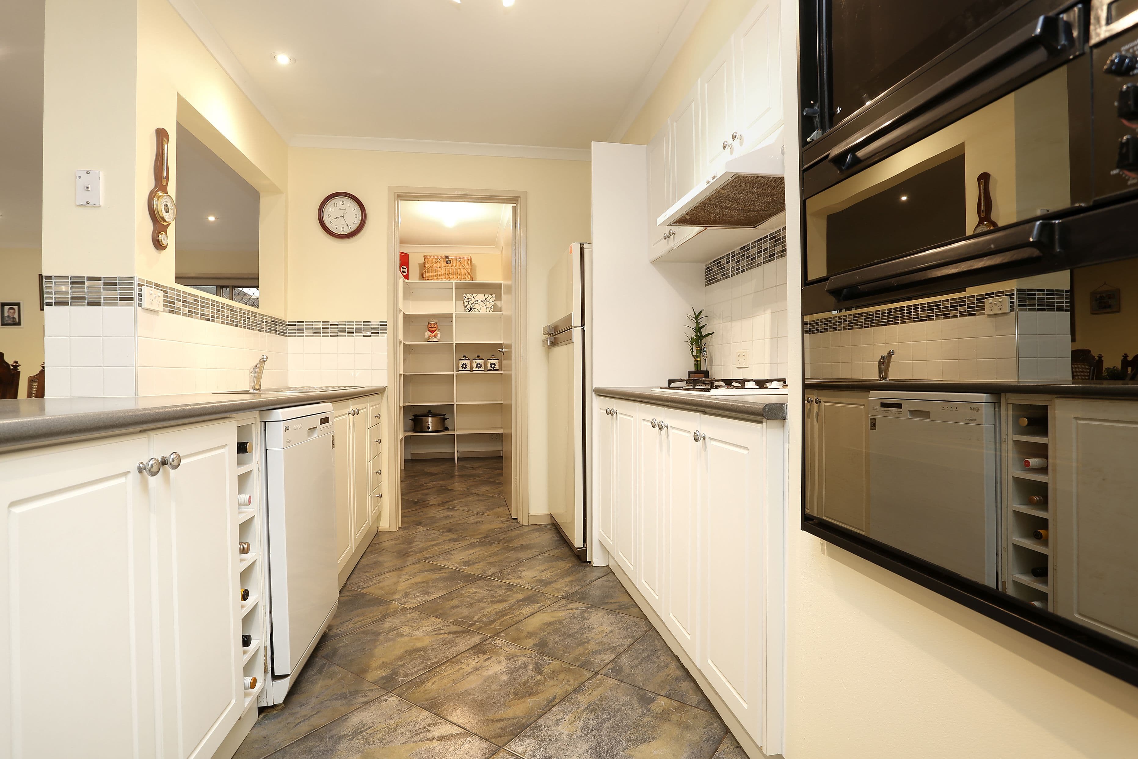 118 Duffy Street, Epping VIC 3076, Epping - Thumbnail 3