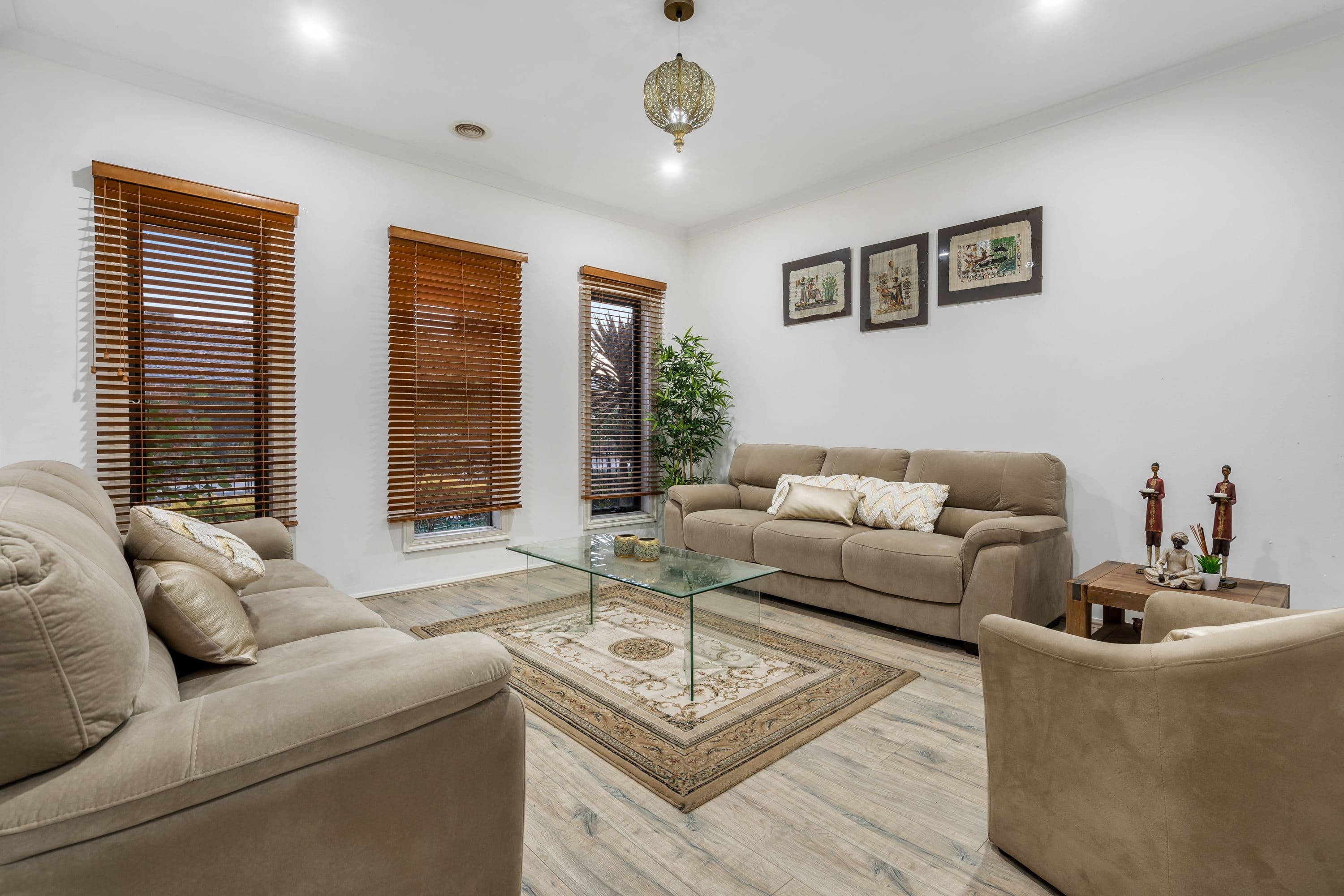 16 Kinglake Crescent, Craigieburn VIC 3064, Craigieburn - Thumbnail 3