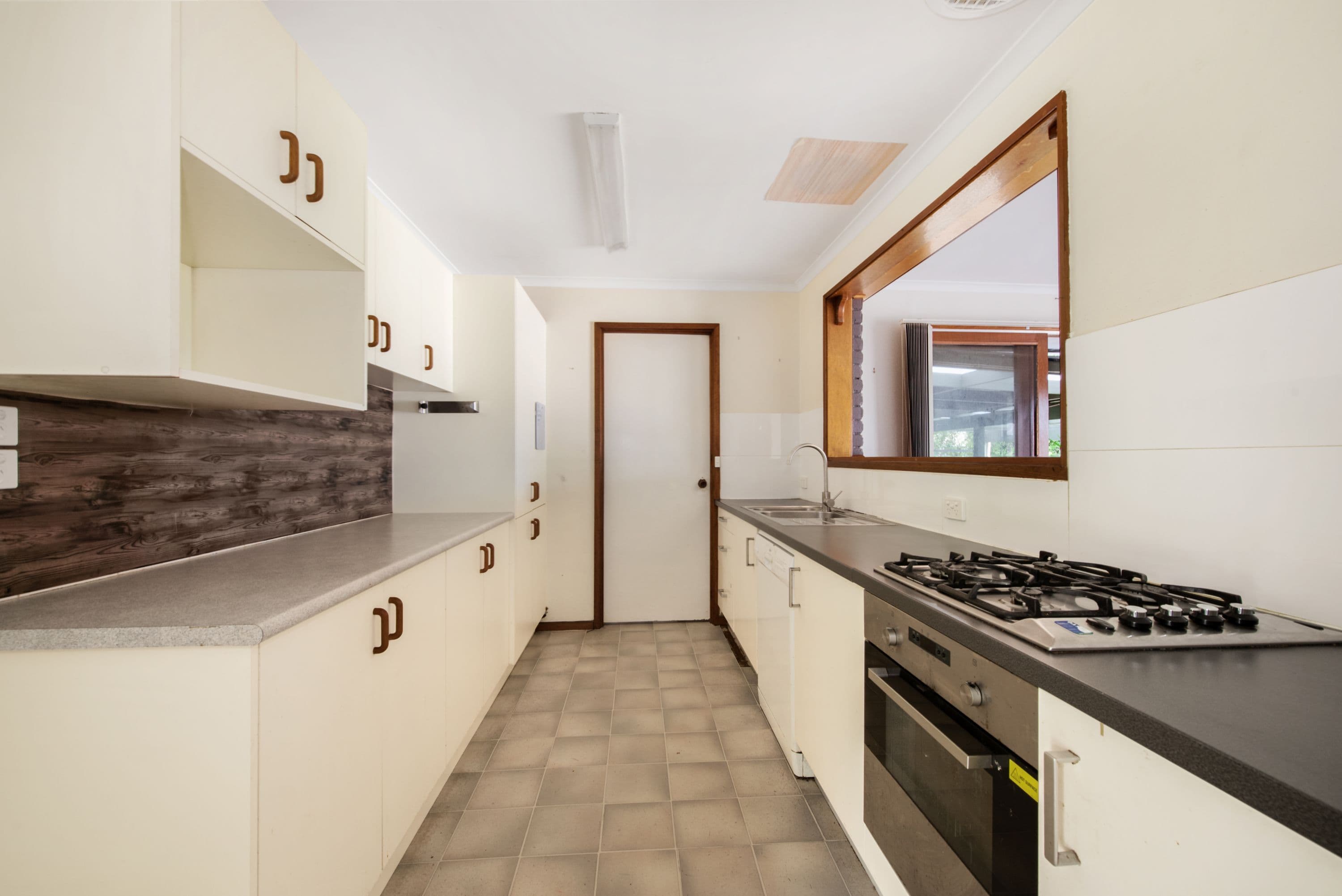 8 Atkins Road, Pakenham VIC 3810, Pakenham - Thumbnail 5