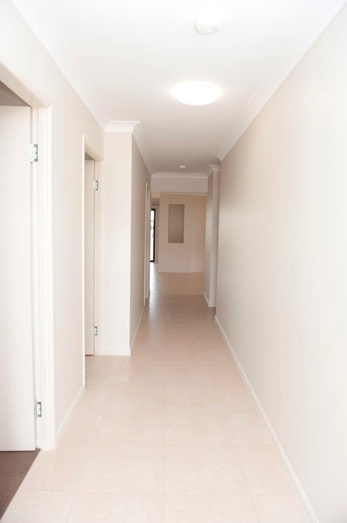 27 Heather Avenue, RASMUSSEN QLD 4815, Rasmussen - Thumbnail 2