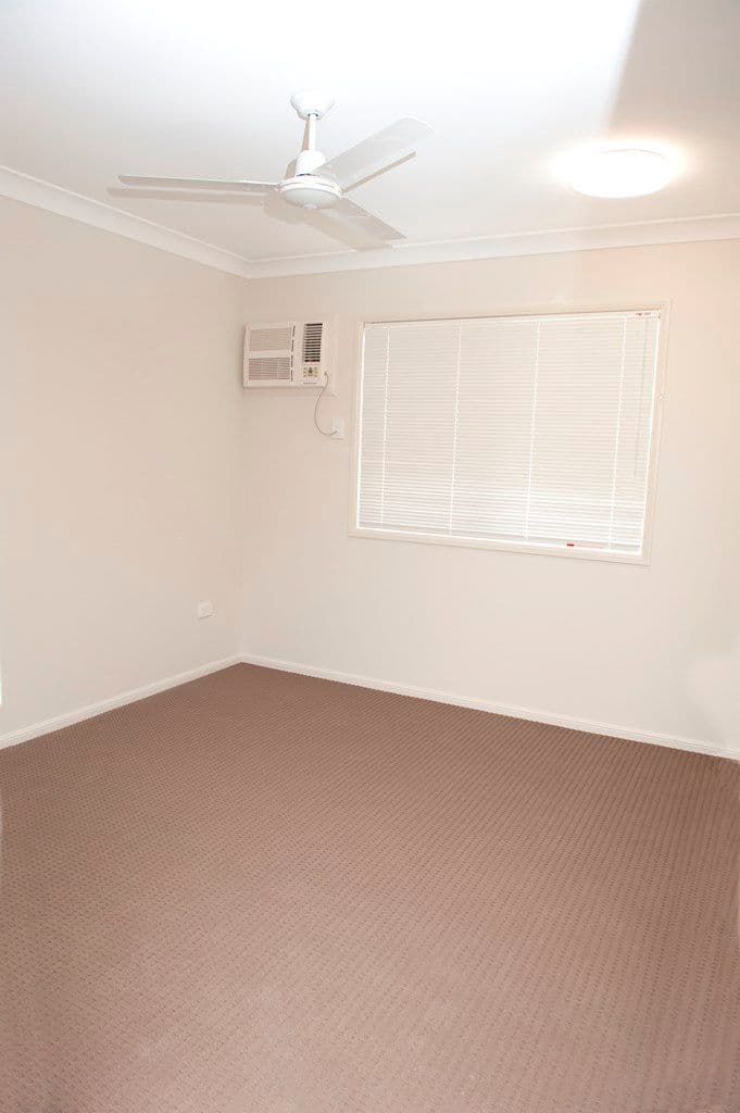 27 Heather Avenue, RASMUSSEN QLD 4815, Rasmussen - Thumbnail 6