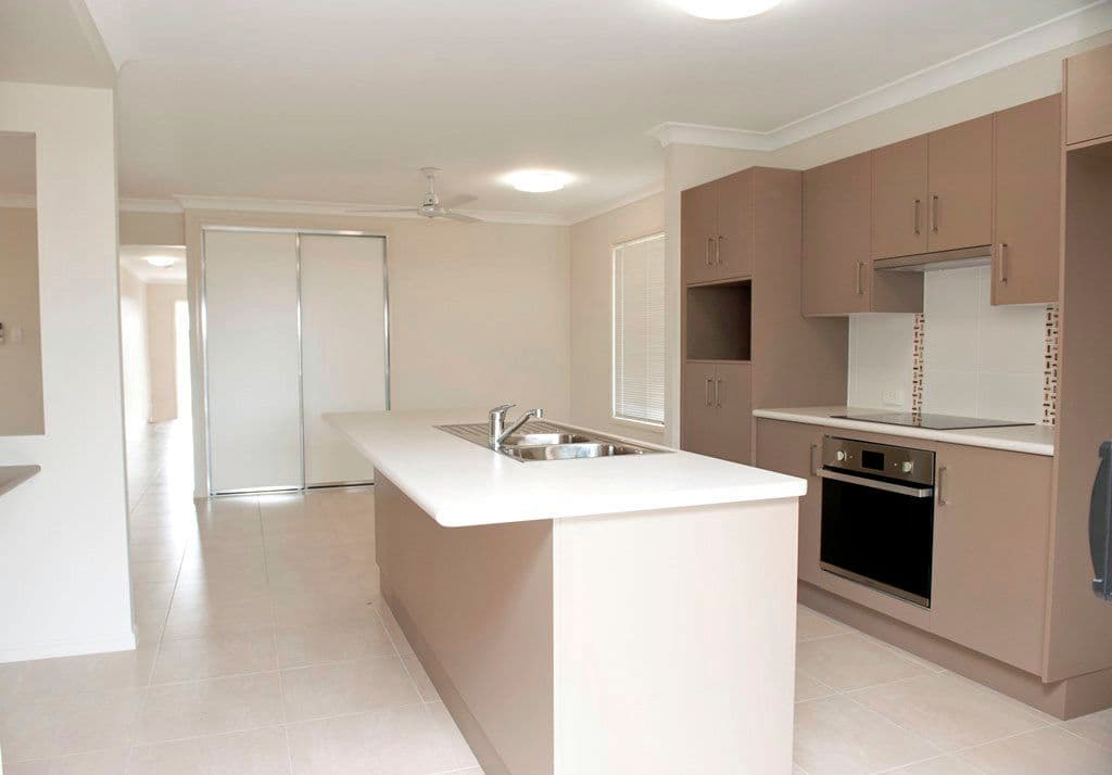 27 Heather Avenue, RASMUSSEN QLD 4815, Rasmussen - Thumbnail 8