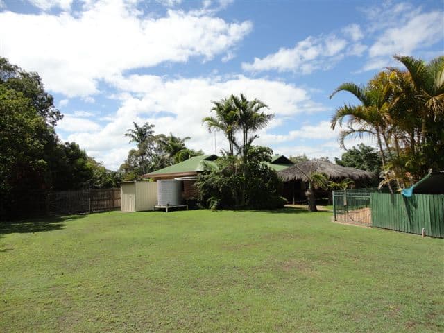 8 Collare Court, URANGAN QLD 4655, Urangan - Thumbnail 3