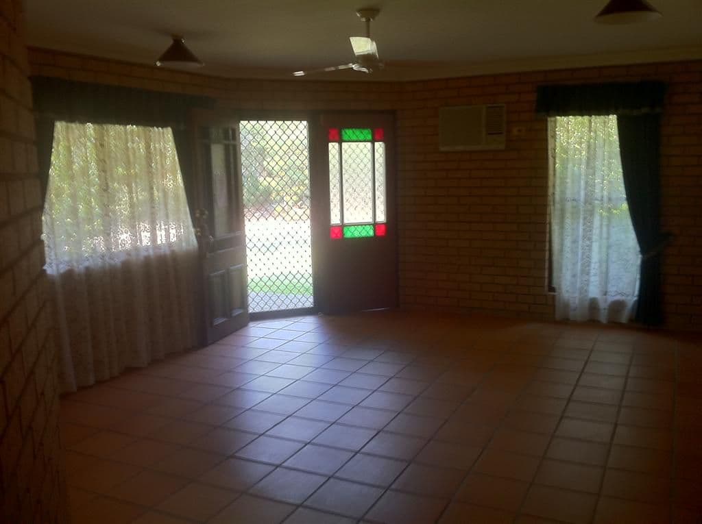 8 Collare Court, URANGAN QLD 4655, Urangan - Thumbnail 8