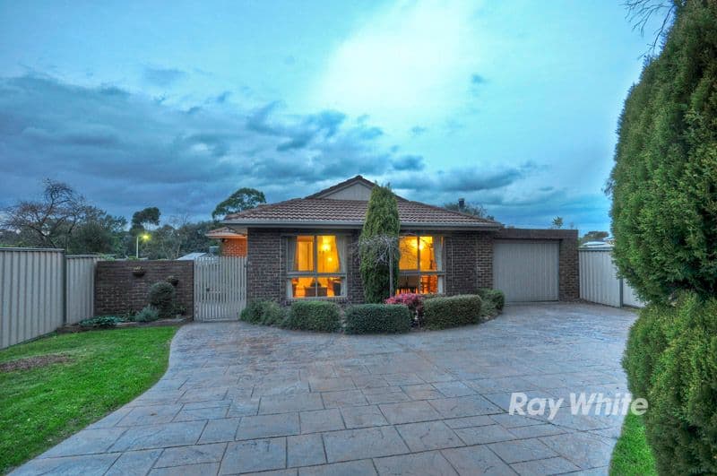 21 Saxon Avenue, WANTIRNA VIC 3152, Wantirna - Thumbnail 2