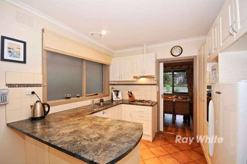 21 Saxon Avenue, WANTIRNA VIC 3152, Wantirna - Thumbnail 5